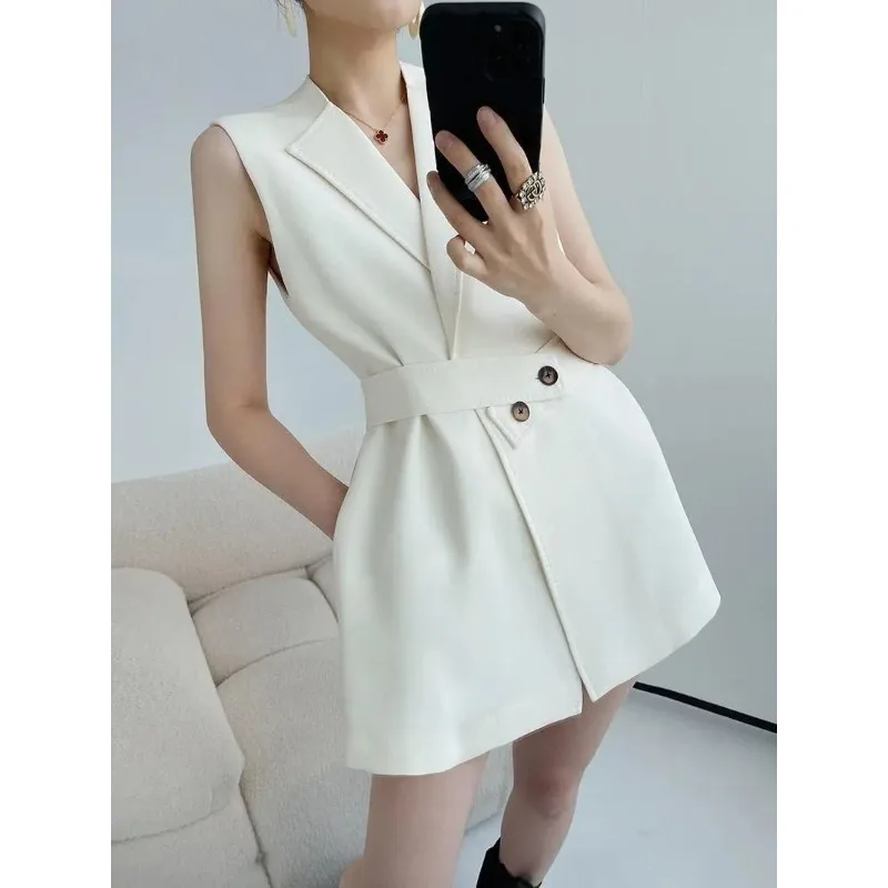 2026 Spring And Autumn New White Sleeveless Lace-Up Suit Top Women's Medium And Long Fashion Design Vest Black