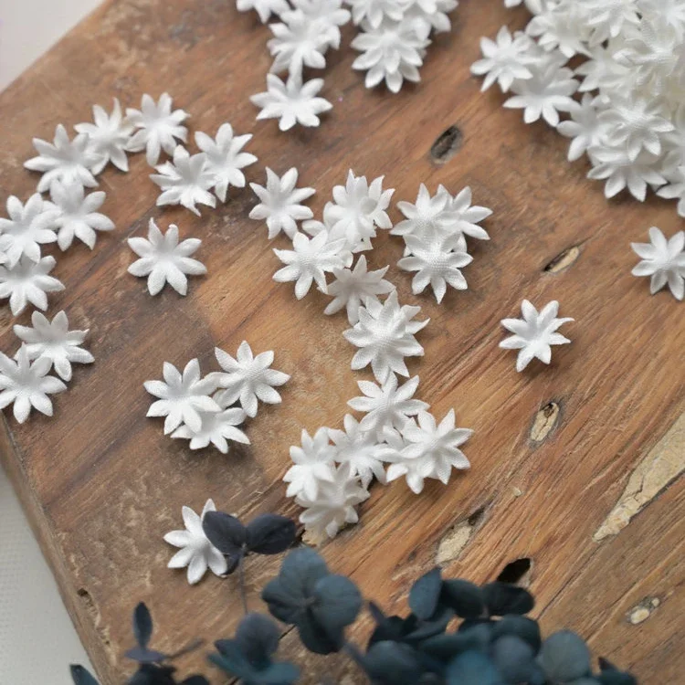 

100PCS/Pack .1.2CM New Satin Petals DIY 3D Flower. Handmade Decorative Flower Pieces Handmade Wedding Dress Veil Accessories