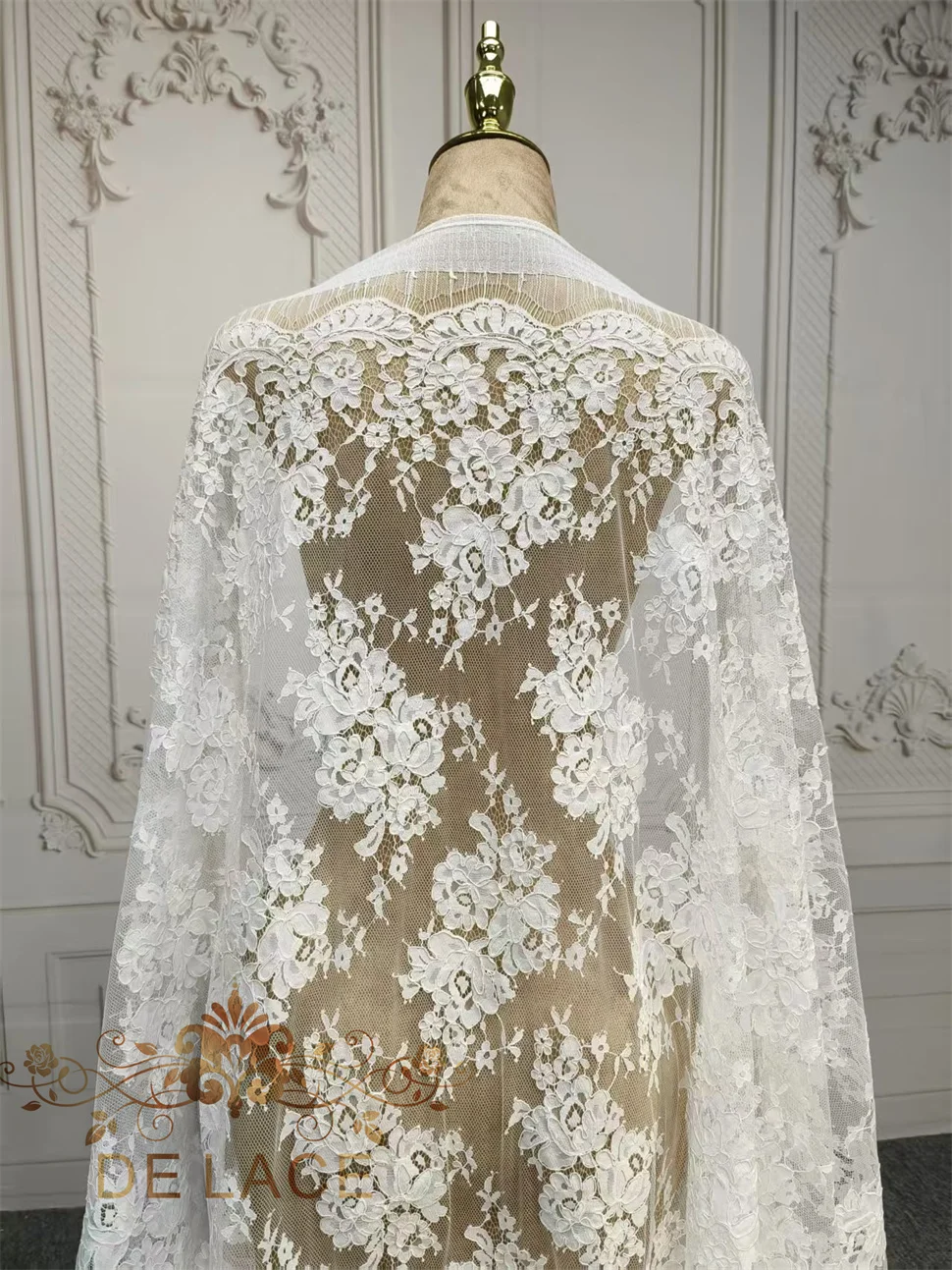 

Изысканная французская кружевная ткань шантильи с цветочной вышивкой и кружевной тканью для свадебного платья на шнуровке