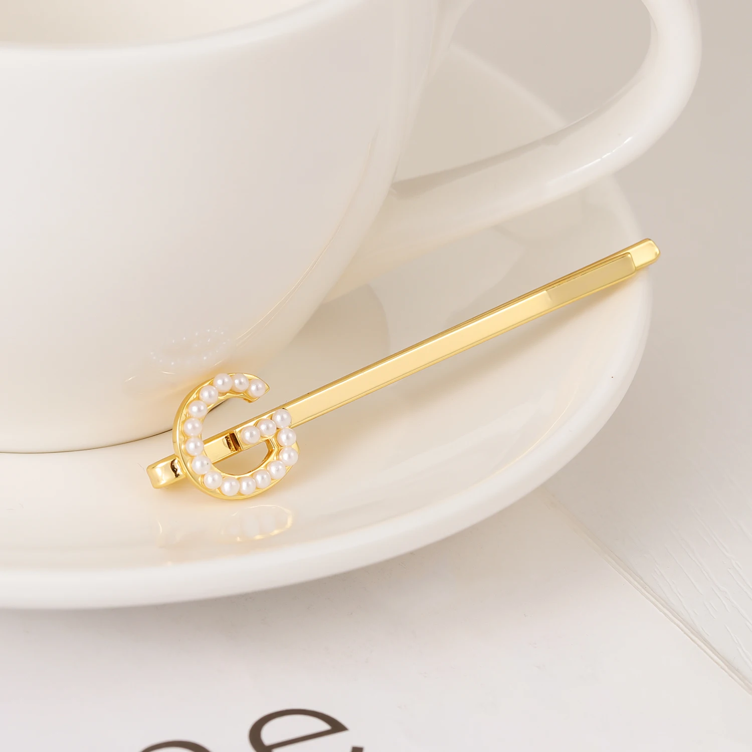 Single Letter Welded Hair Clip Pearl Letter Duckbill Clip 18K Gold Plated Stainless Steel Custom Initial Hair Accessory Gift