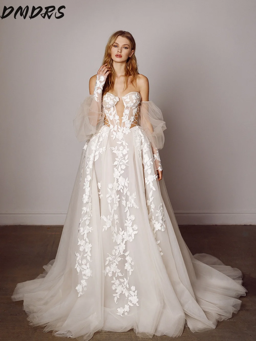 Charming Applique Wedding Dress 2026 Elegant Off-the-shoulder Bridal Gown Elegant Tulle Floor-length Gown Customized