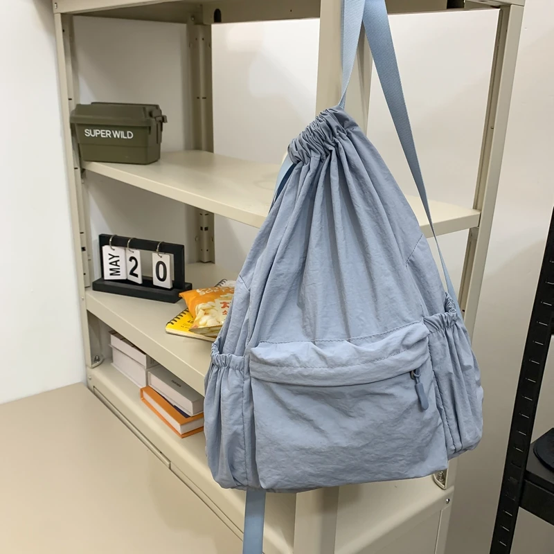 Zaini di moda in Nylon impermeabile con filo ad alta capacità a corda solida 2024 borsa da donna Versatile di vendita calda Mochila Mujer Mochila