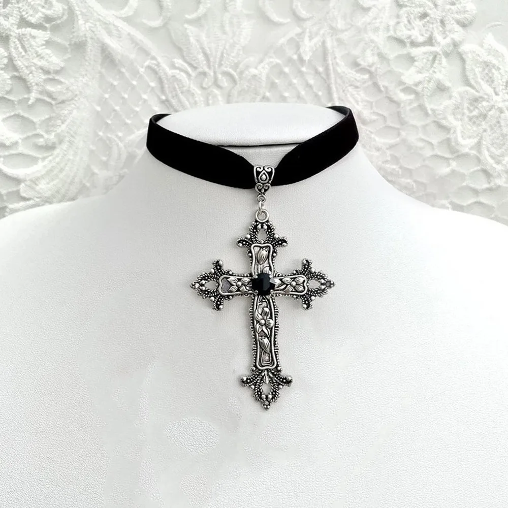 Vintage Cross Pendant Choker Gothic Style Grunge Look Cross Bead Punk Women's Jewelry Gift Idea