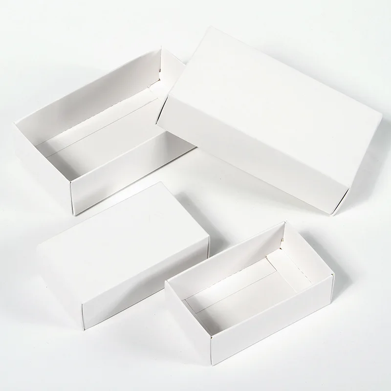 

50pcs Wholesale Gift Box With Lid Eco Paper Gift Wrap Box Custom Chocolate Box Big Self-armable Carton Box