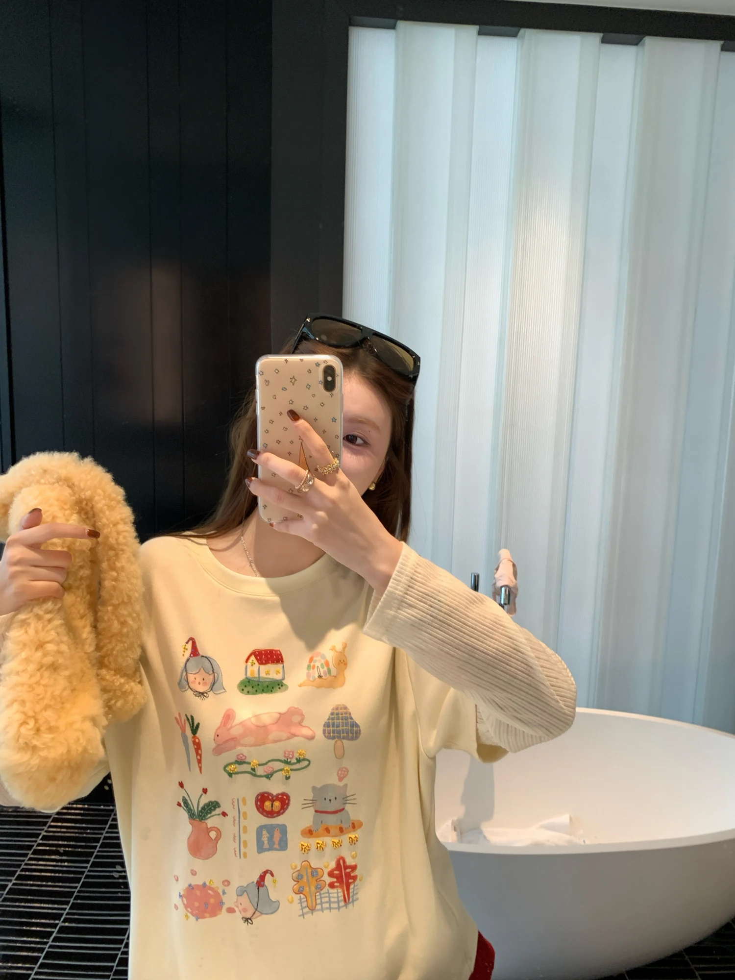 

Realzz Official Lazy Cry Mousse T-irt with Fun Print Soft Loose Women's Casual round Ne Long Sve Top