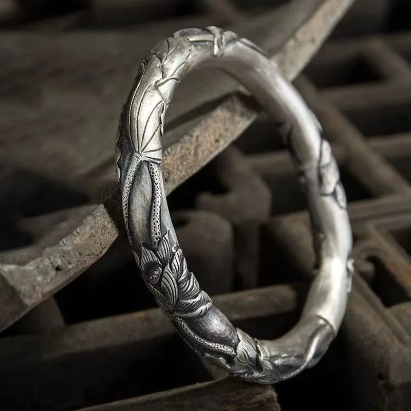 Women Solid Open‑Cuff Bangle, Retro Embossed Lotus Flower Wrist Bracelet, Elegant Fashion Jewelry for Daily Wear