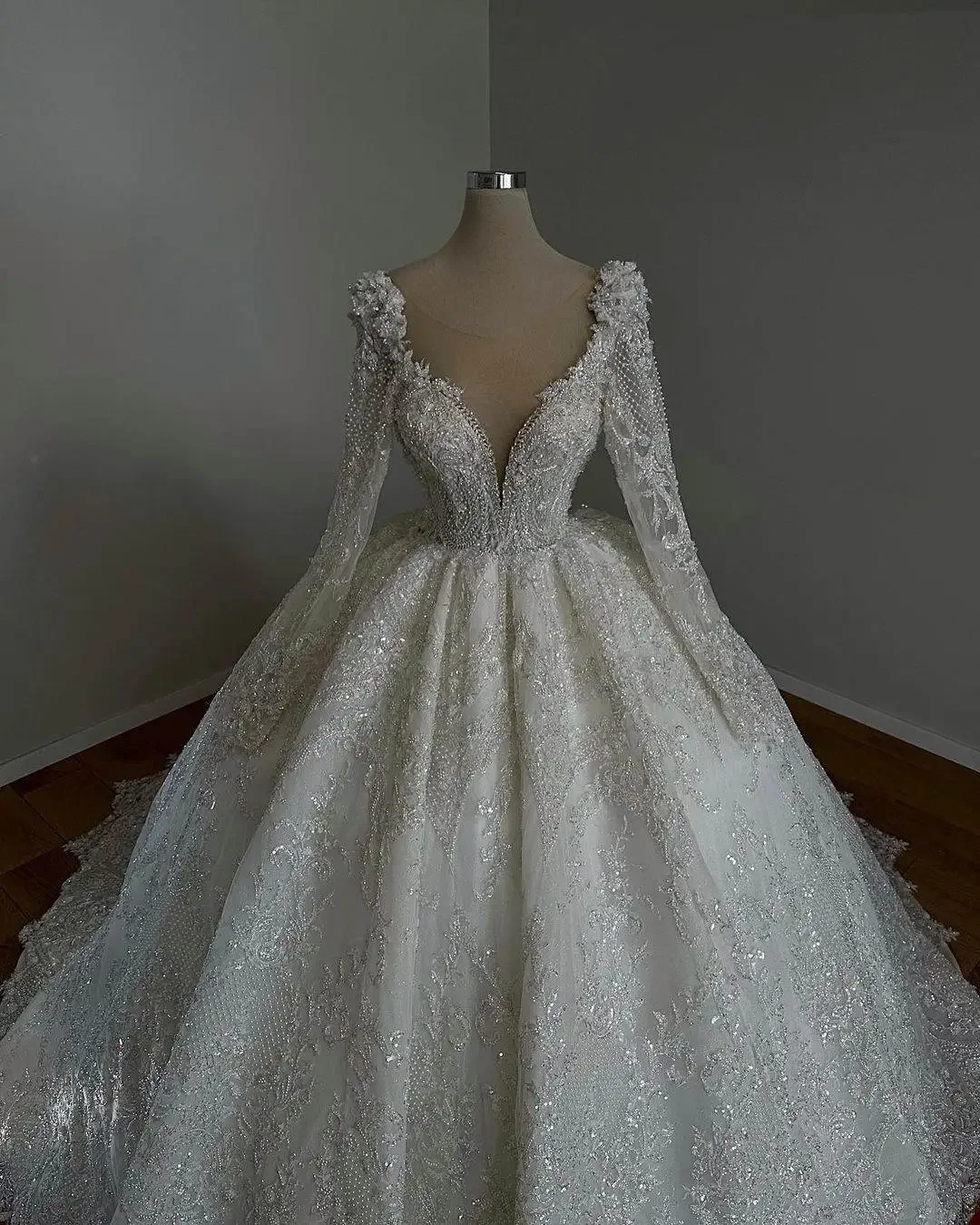 Maßgeschneiderte luxuriöse Ballkleider, Applikationen, Perlen, Pailletten, Langarm, Hochzeitskleid, Falten, Brautkleider, Vestidos de Novias