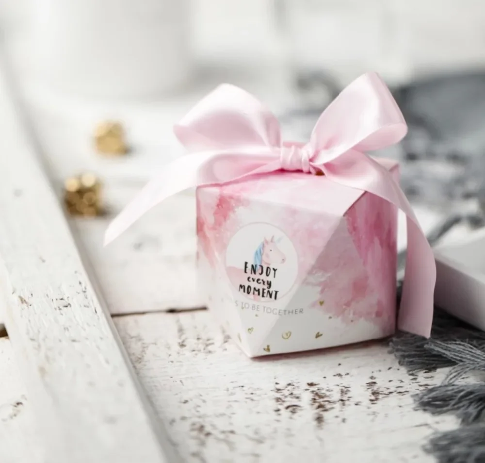 

Creative Lovely Diamond shape Pink Unicorn Candy Boxes Wedding Favors Giveaways Gift Box Party Chocolate package
