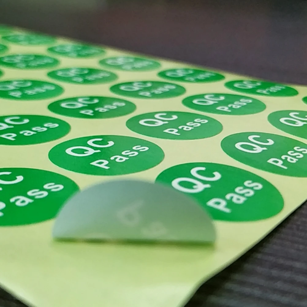 

20pcs Label Sticker Decorative Art Decals Dot Round Halloween Gift Tags Premium Adhesive Easy Removal Ideal