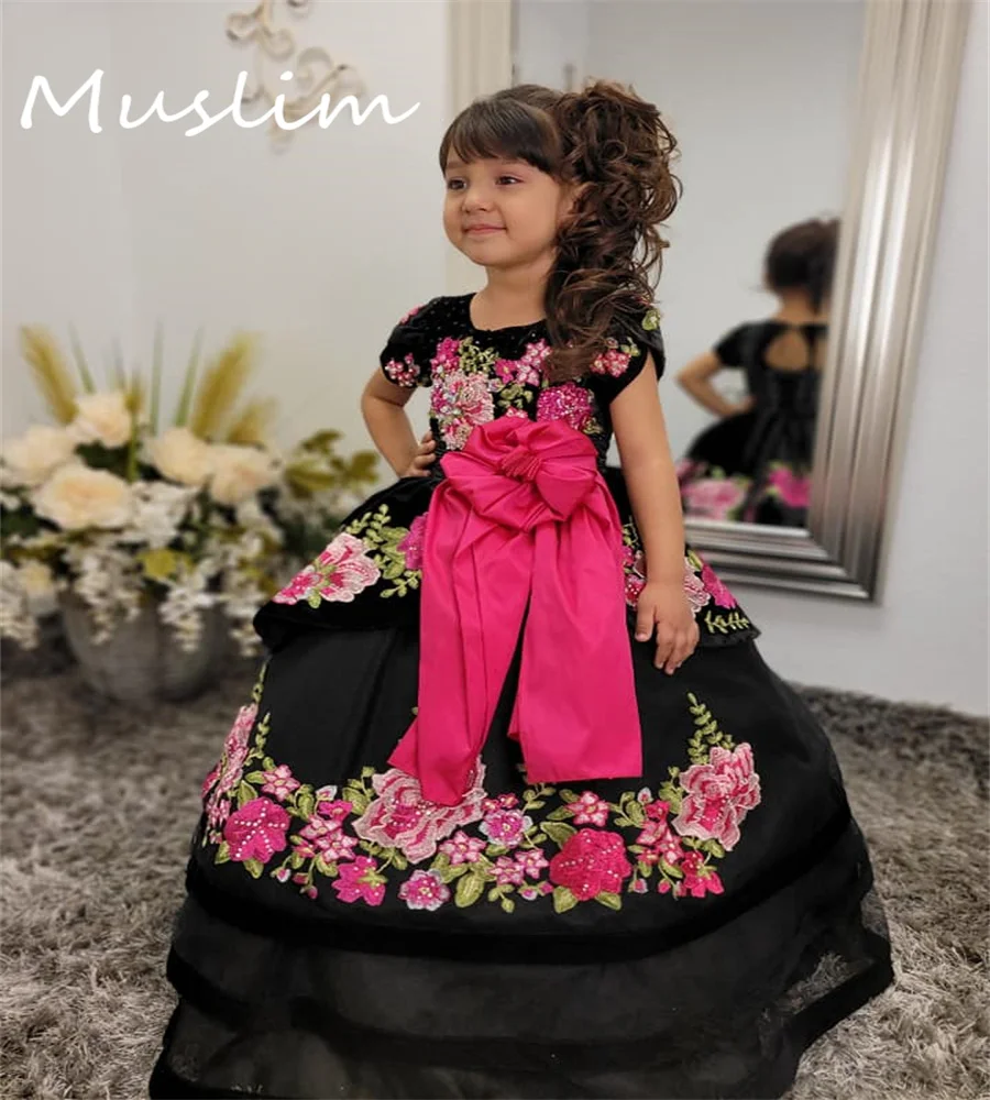 Robe de princesse noire avec broderie perlée pour petite fille, robe de reconstitution historique élégante pour enfants, manches courtes, anniversaire, 2023