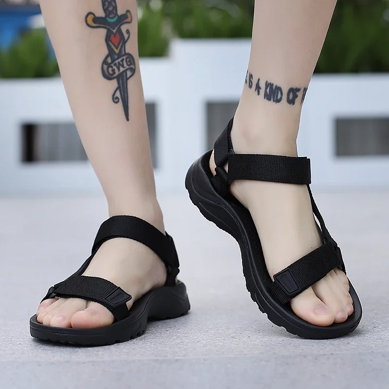 Men Sandals Summer Leisure Beach Holiday Sandals Men Shoes New Outdoor Sneakers Male Retro Comfortable Casual Sandals Men