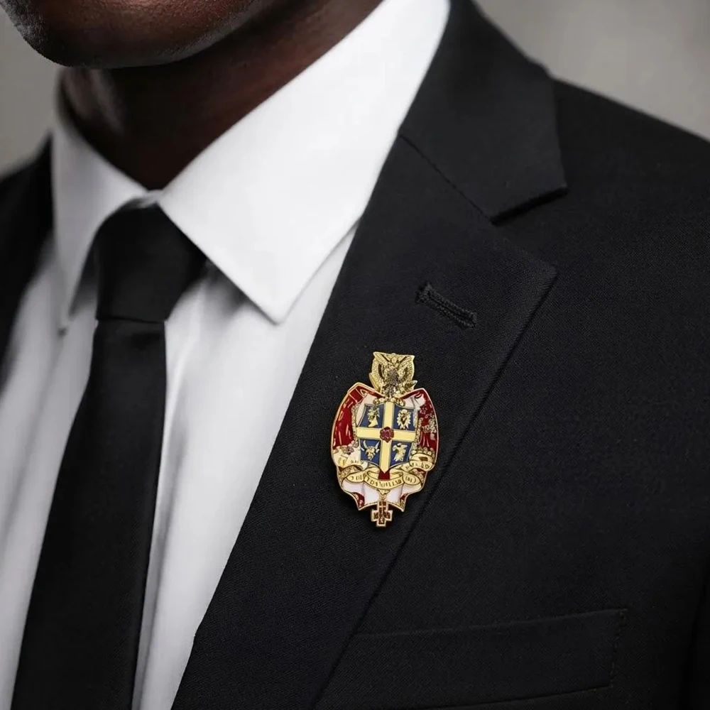Personalized Heart Photo Brooch Custom Family Crest Pin National Flag Lapel for Jackets Hat Backpacks Clothes Jewelry Trend Gift