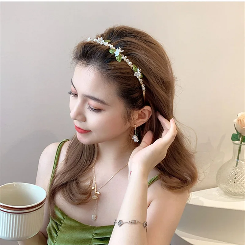 New Summer Fresh Flower Pearl Hair Accessories Ladies Romantic Spring and Summer Green Leaves Elegant Flower Headbands Headdress