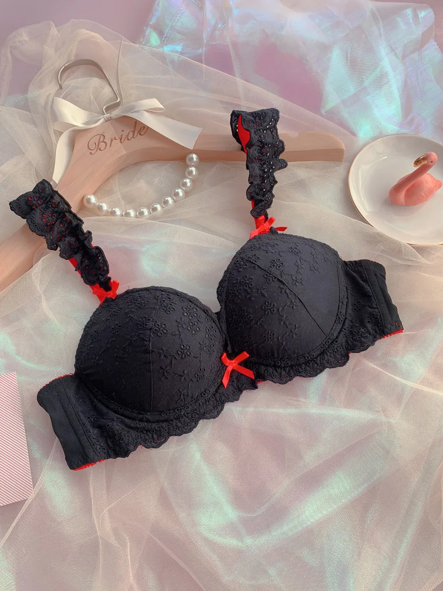 Girl cotton embroidery lingerie no steel ring bra set ladies cute underwear panties gather side to show the chest bralette