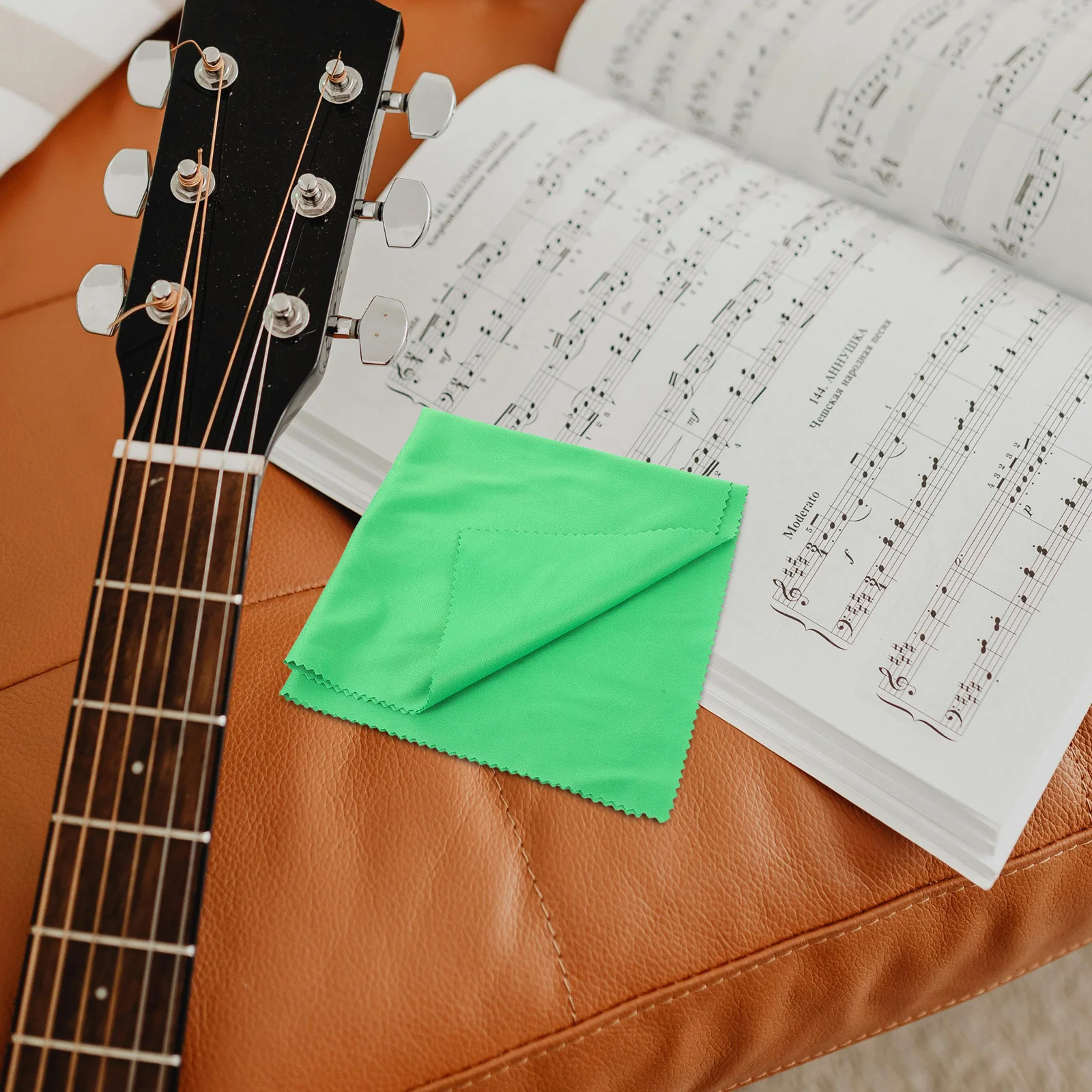 

5Pcs 30x30cm Soft Microfiber Polishing Cloths for Musical Instruments Guitar Piano Violin Saxophone Flute Cleaning Kit