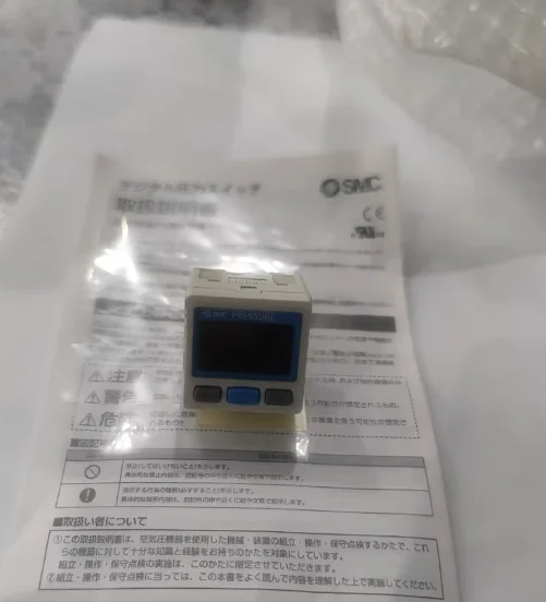 

Цифровой реле давления ISE40A-01-R-M, новый, в наличии, 1 шт.