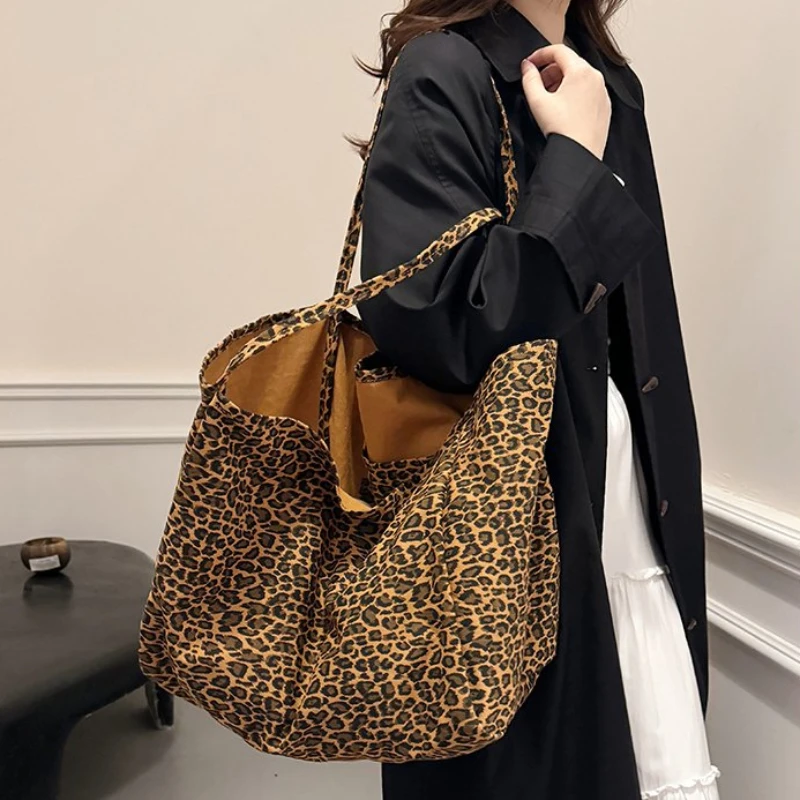 High Quality Leopard Print Canvas Shoulder Bags New Korean Style Large-capacity Crossbody Bag Class Commuting Armpit Tote Bag