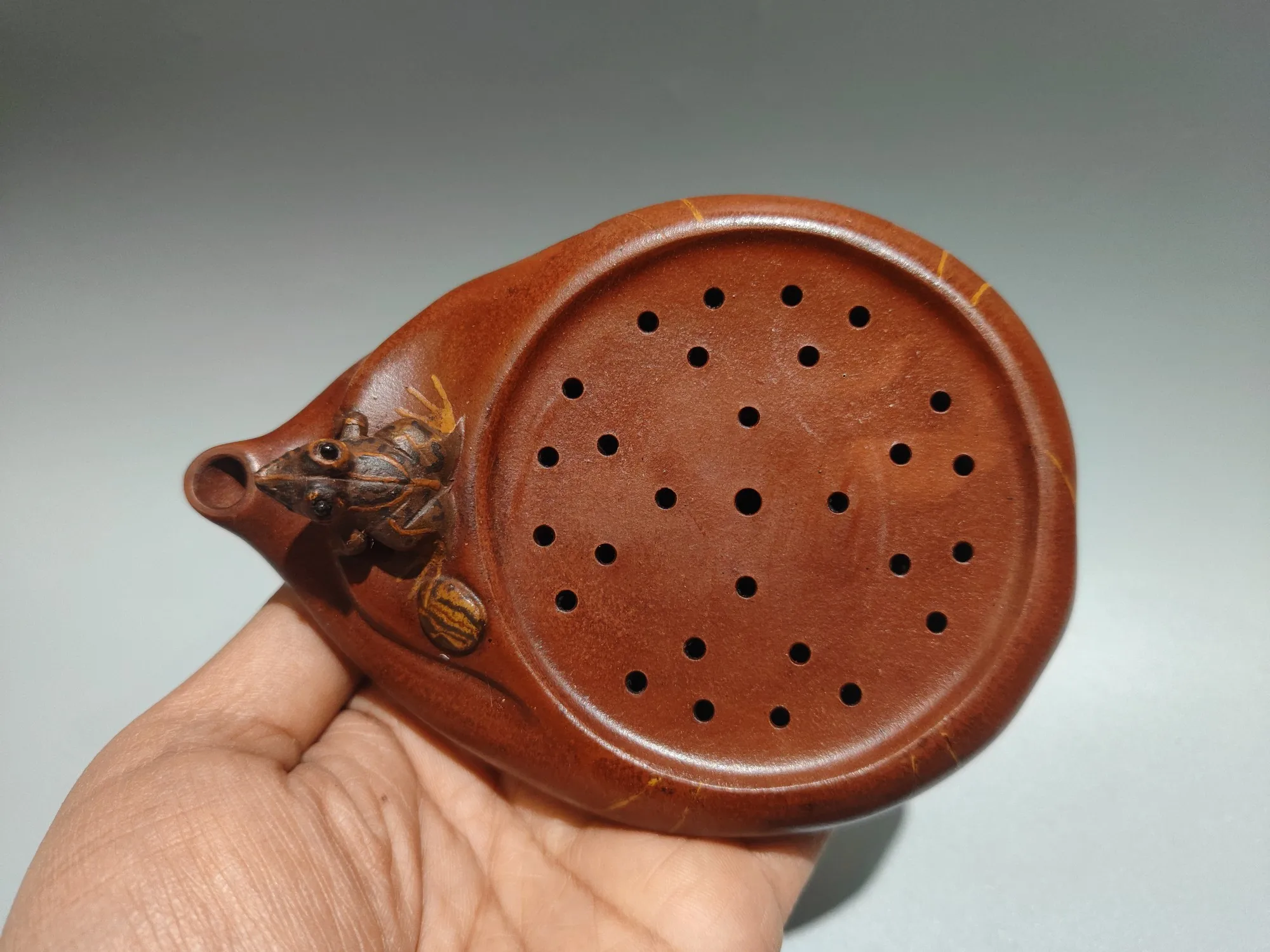 Yixing Purple Clay Teapot Old Red Clay Frog Lotus Leaf Pot Frog statue tray Landscape Pattern Pot Kettle tea ceremony