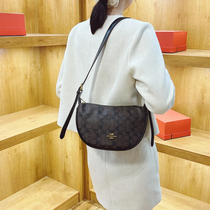 

High-Quality Leather Satchel Bag - Elegant Retro Shoulder Purse For Women With Spacious Vintage Design