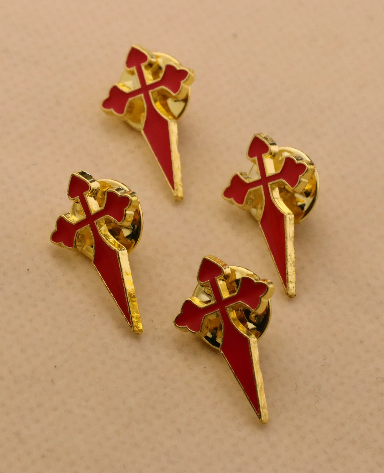 10Pcs Saint James Crusader Crucifix Cross Brooches Catholic Enamel Red Cross Badges Lapel Pin for Clothes Jewelry Accessories