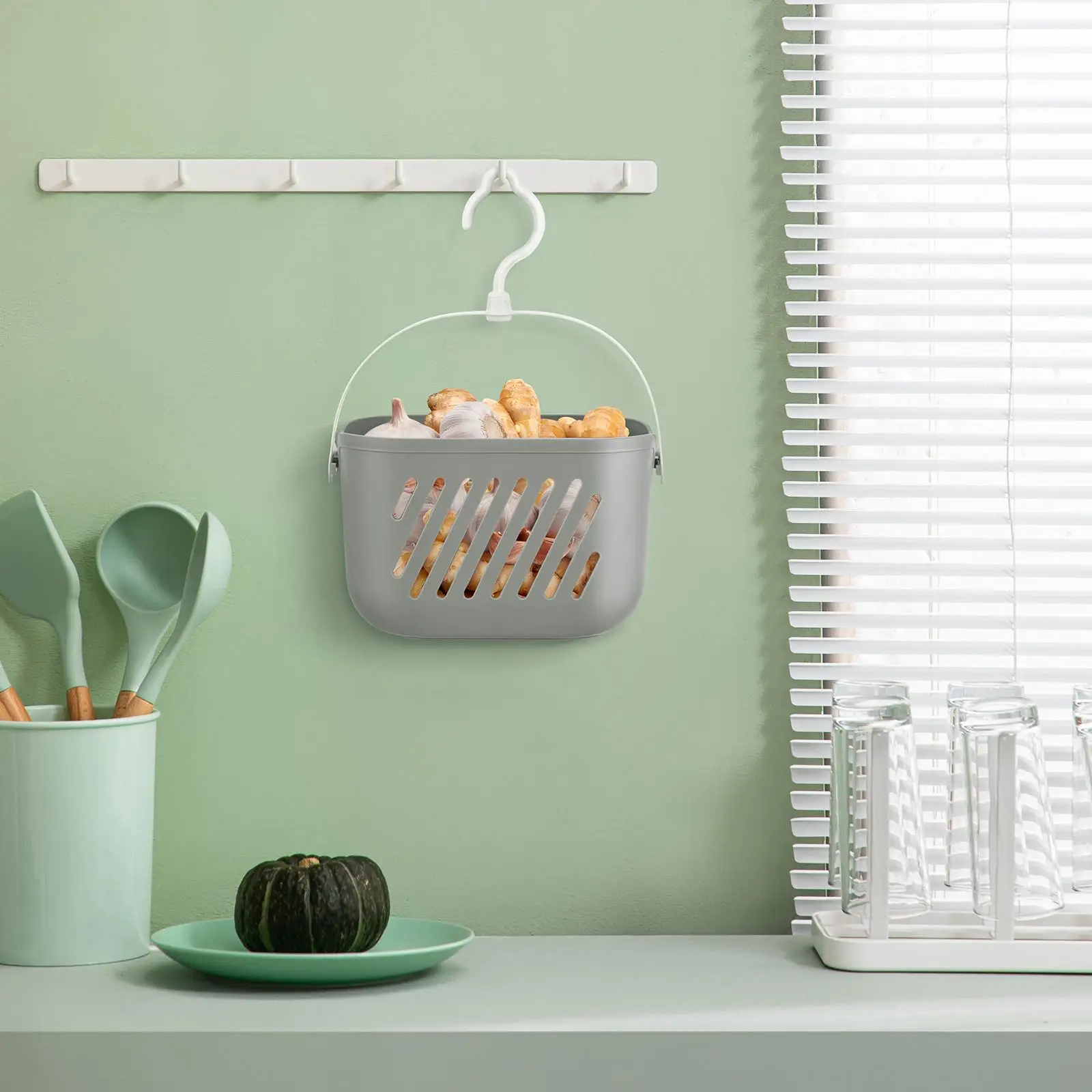 

1pcs Kitchen Hanging Basket Plastic Storage Bathroom Wall Mounted Grey PP Waterproof Rustproof Scratch Resistant Rotatable Hook