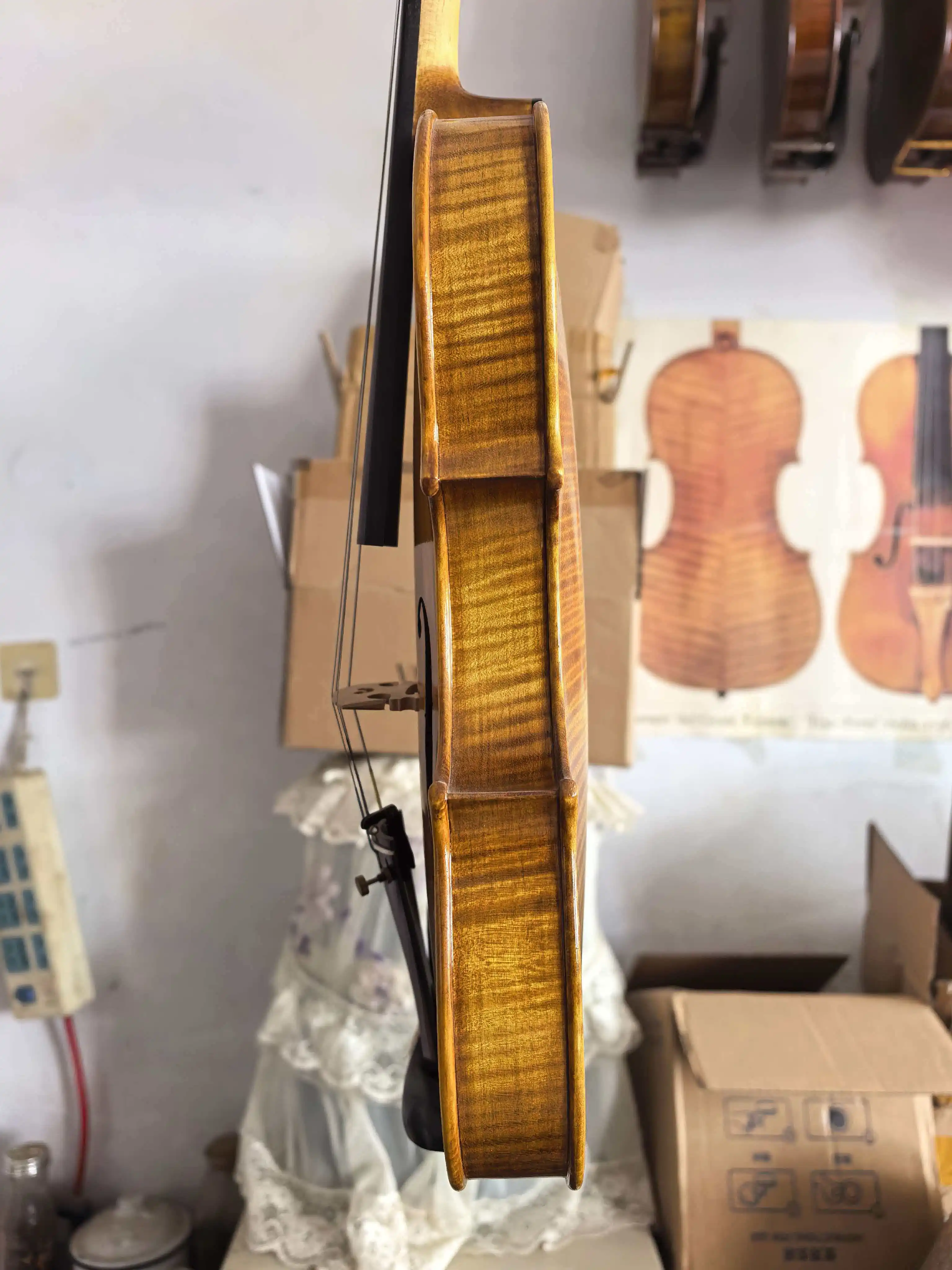 4/4 high-end handmade Italian violin with ebony flat knobs and vintage lacquer, featuring strings,Musical Instruments