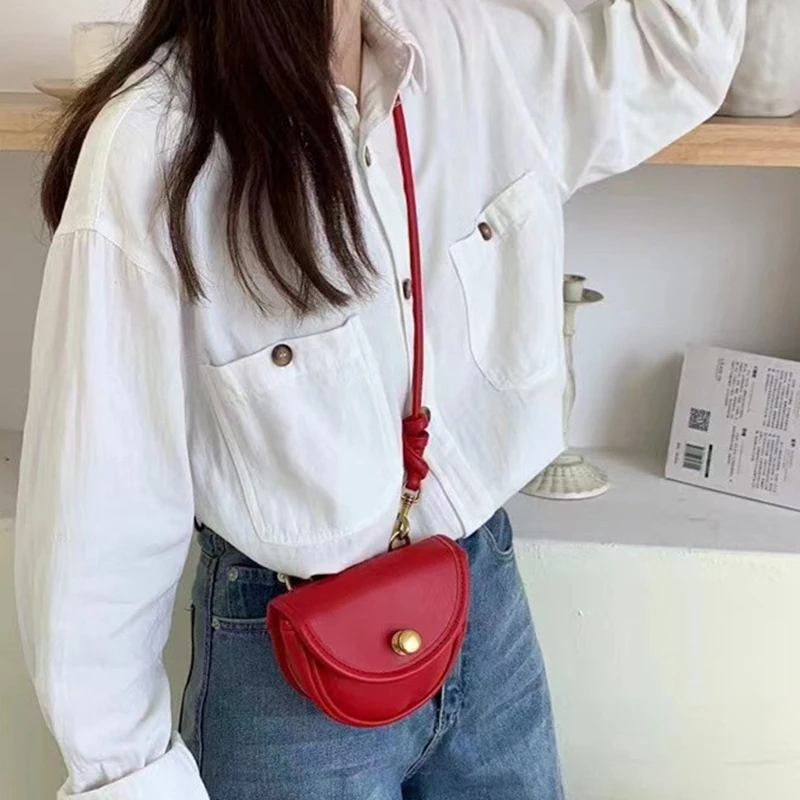 Creative Golden Lock Button Crossbody Bag New Fashionable Trendy Single Shoulder Red MIni Bag Solid Lipstick Keychain Small Bag