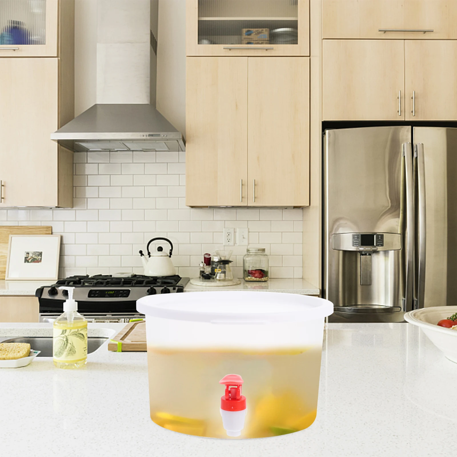 

Cold Water Pitcher Kettle with Faucet Tap for Home Hotel Restaurant High Quality Simple Suitable Kitchen Decor