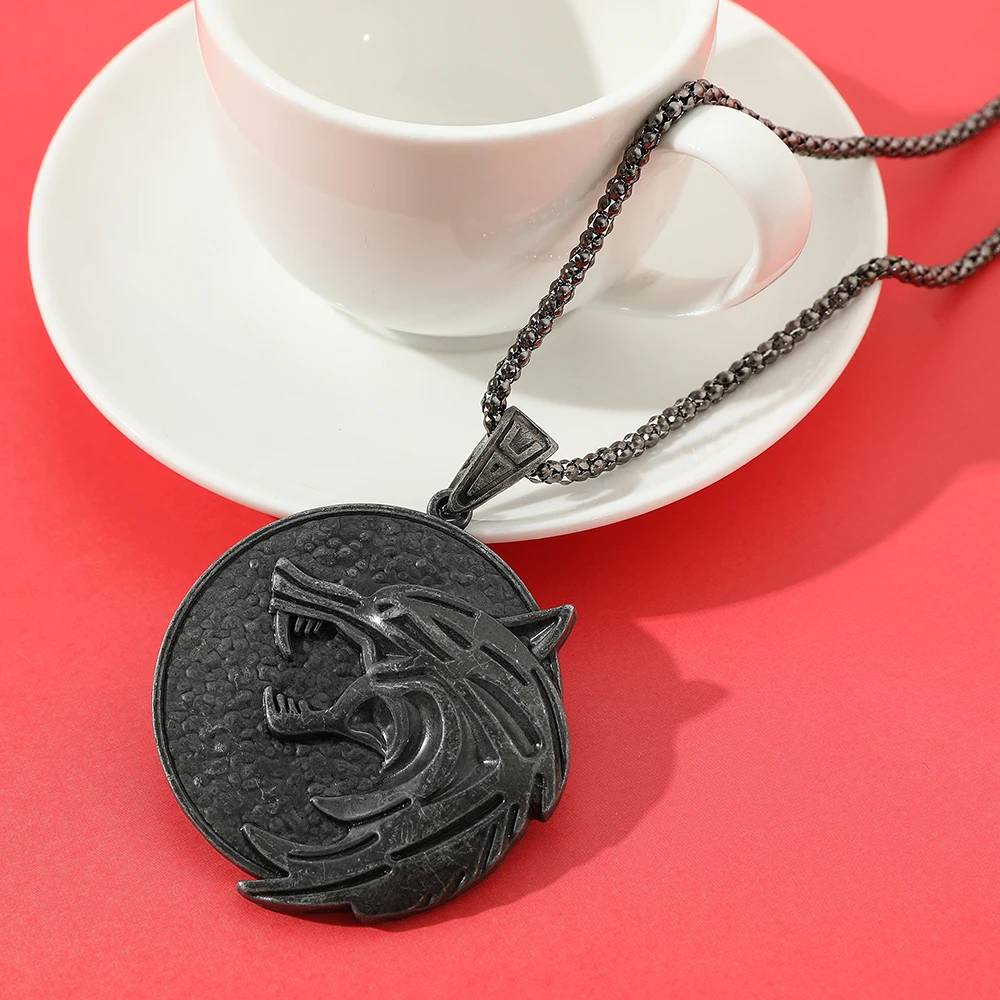 Retro Punk Wizard Necklace Monster Hunter Wild Wolf Hunting Head Logo Pendant Game Cosplay Accessory Jewelry Gift - view 5