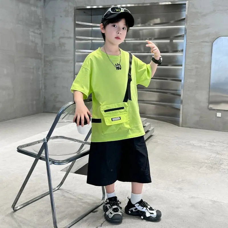 

2025 New Summer Boys Mid-Large Sporty Short Sleeve Outfit - Stylish Kids Set