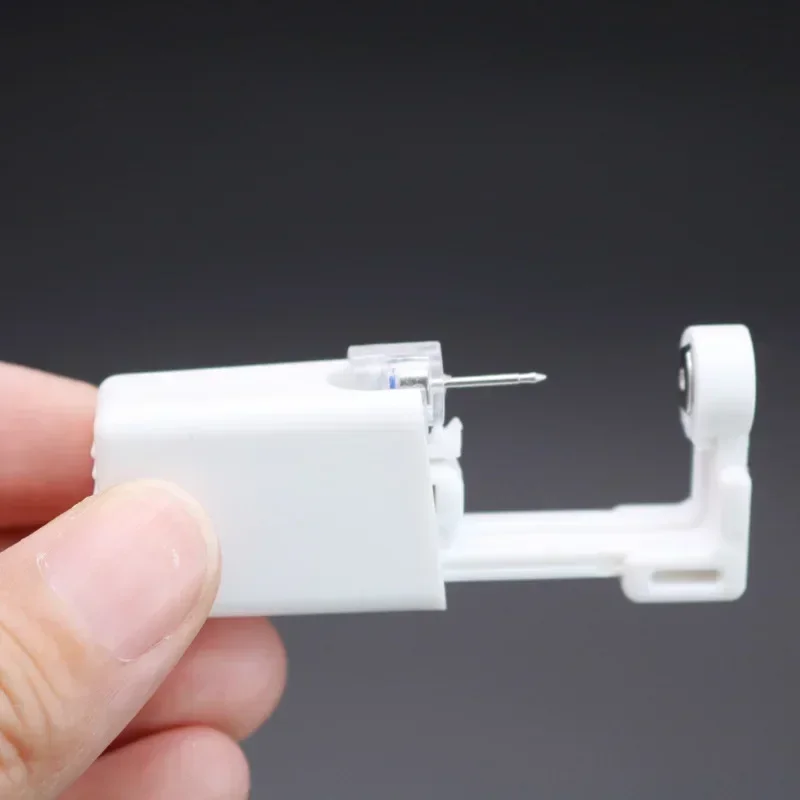 1-100 Stück Sicherheits-Ohrlochstechgerät-Set für Frauen und Männer, Einweg-Ohrlochstechgerät aus weißem Kunststoff, sterile Ohrlochstechvorrichtung, einfache Schmuckstechwerkzeuge – Detail 15