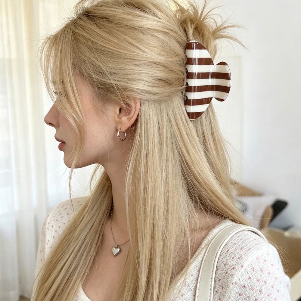 Bright Chocolate Brown Blue Color Blocking Hair Claws Medium Size Striped Dot Print Acrylic Crab Clip Women Geometric Hair Grip