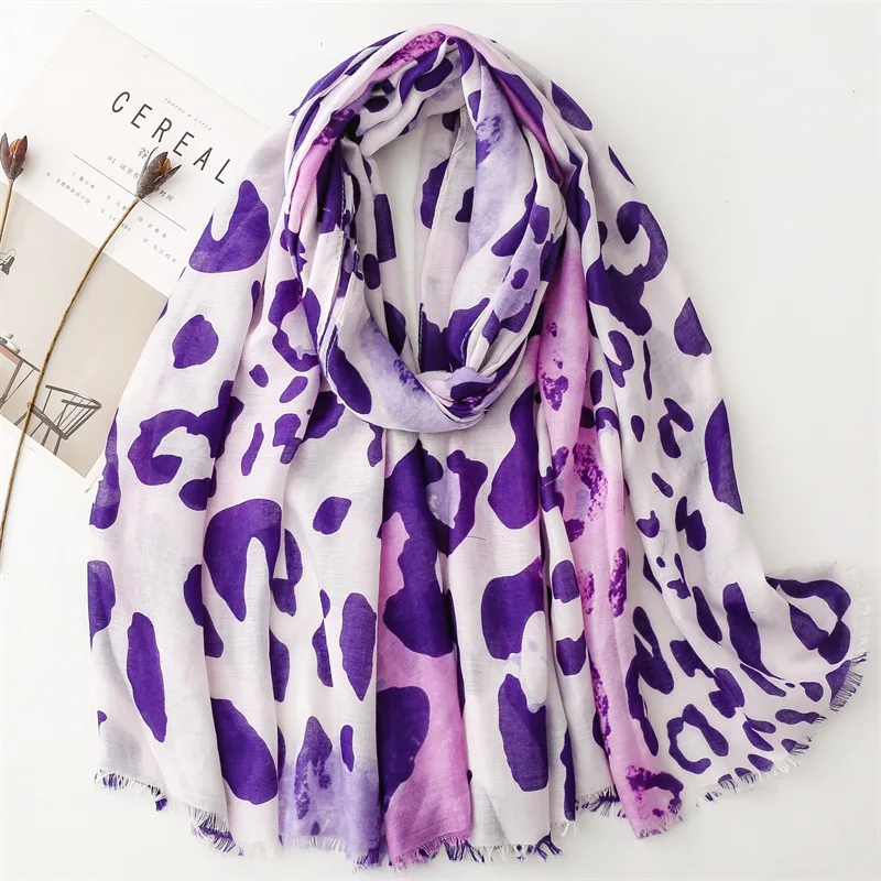 Winter women\'s scarf luxury brand scarves woman autumn Spain style fashion long purple leopard scarves sun protection cape