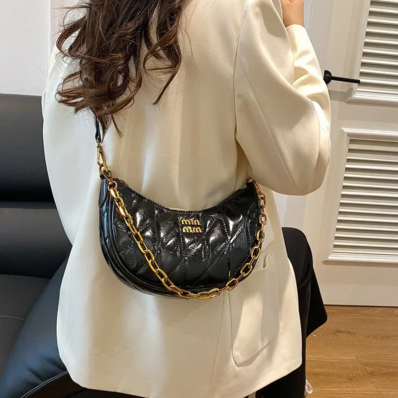 

2025 Spring-Summer New! Women's Retro Diamond-Patterned Shoulder Bag - Niche Design, High-End Portable Dumpling Style