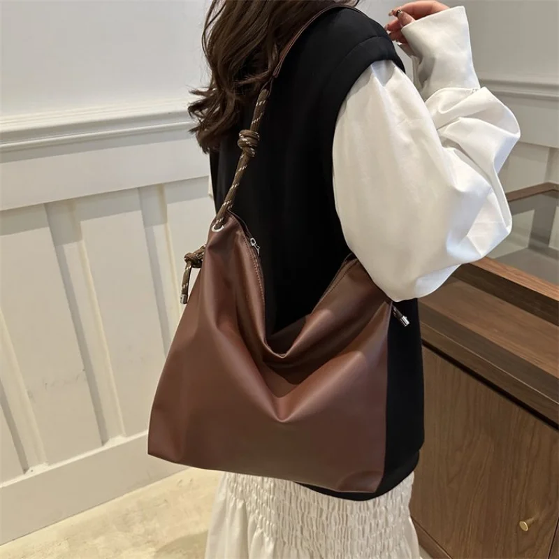 

Premium Women's Tote Bag Crafted From Glen-Printed Leather Featuring Trendy Famous Neat Lightweight Daily Look​