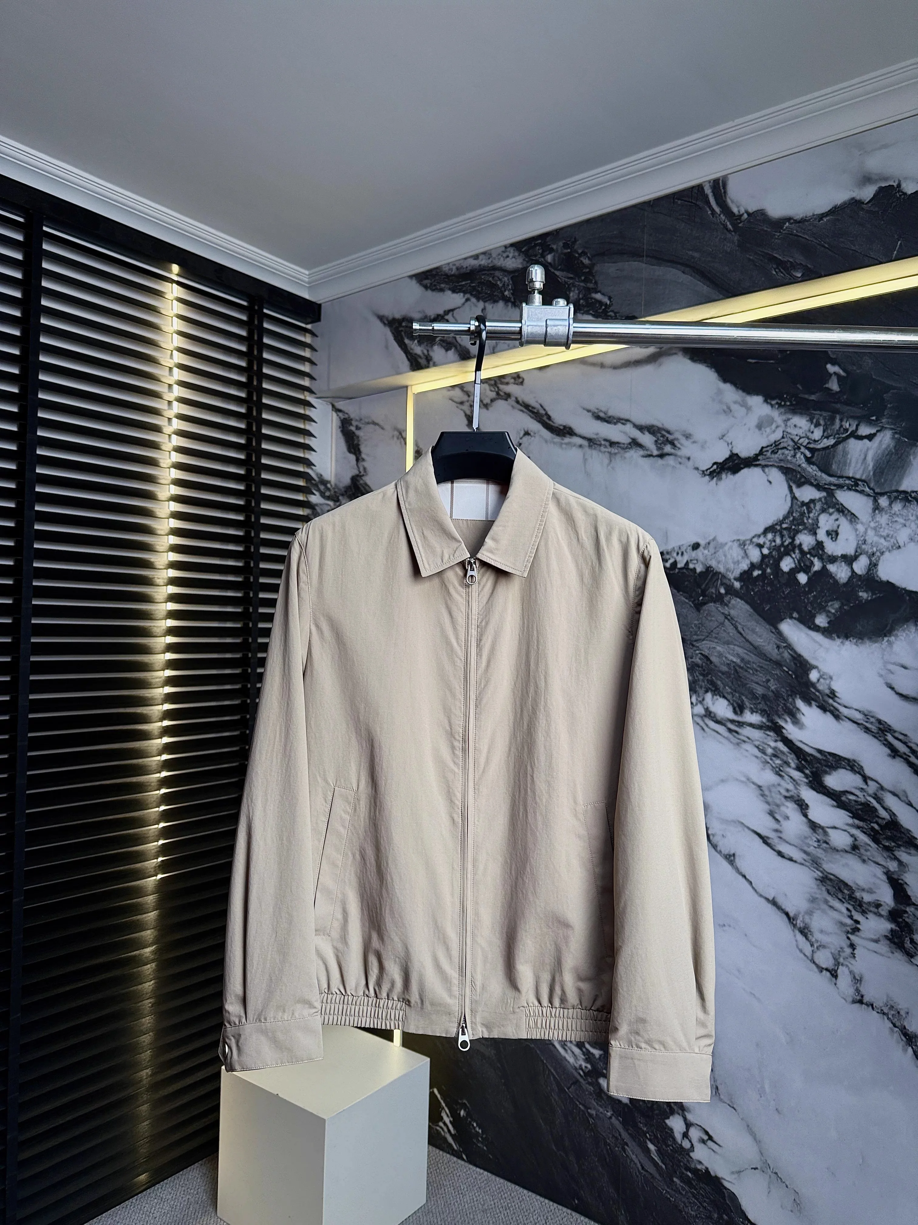 Spring and summer new light luxury solid color trendy brand jacket for men, loose and simple lapel double zipper jacket