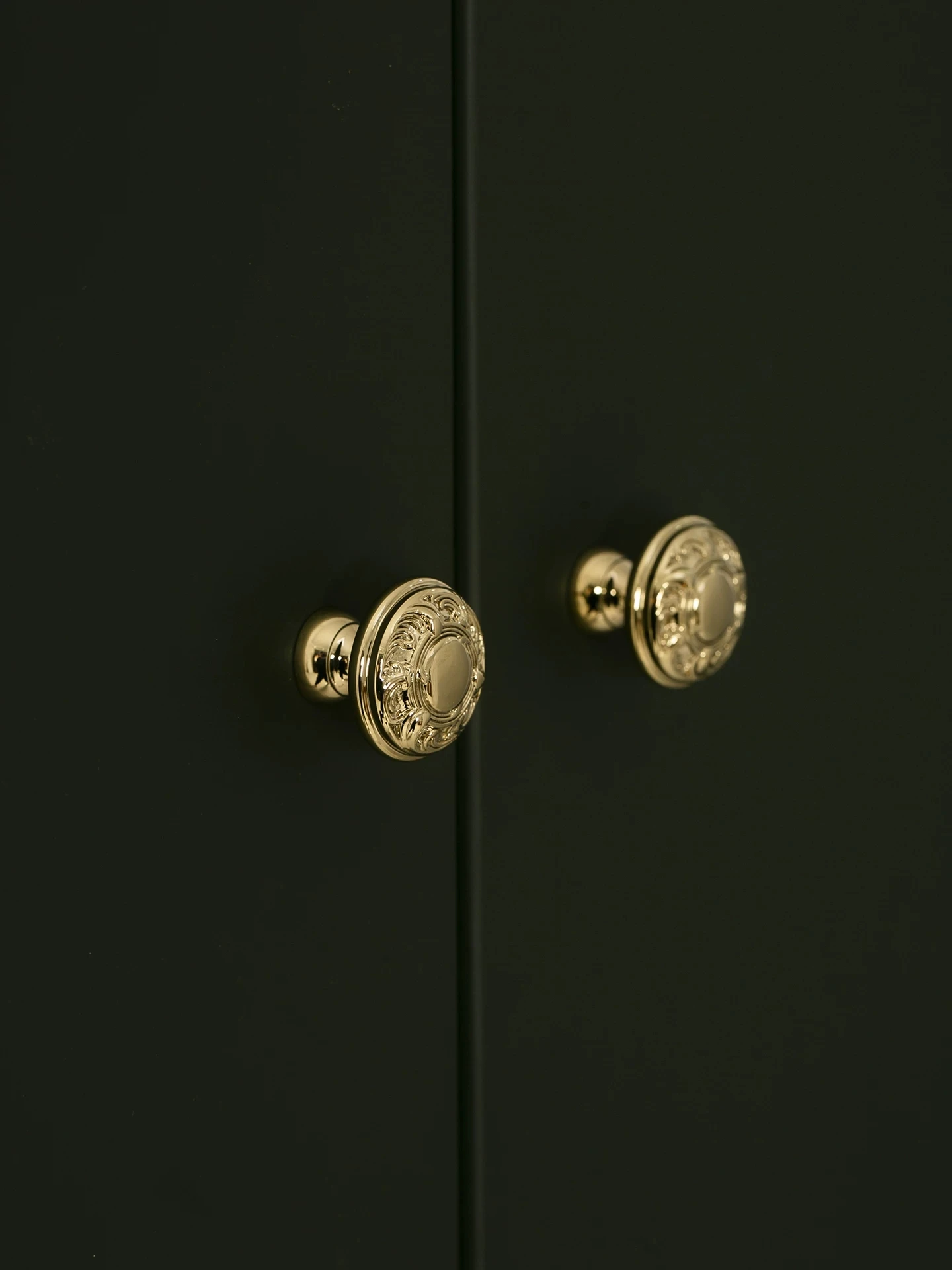 Luxurious French Style Gold Bronze Furniture Handles for Bedroom Wardrobe Door Pulls Shoe Cabinet Kitchen Drawer Small Pulls