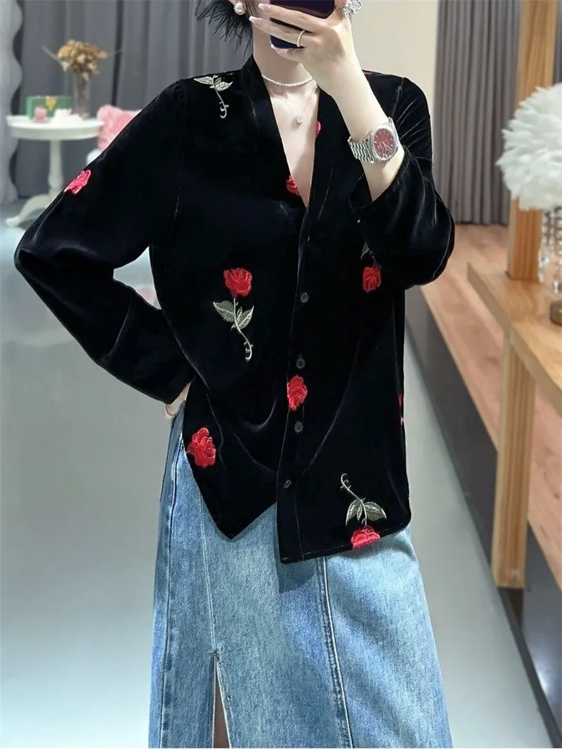 

Vintage Black Velvet Blouse Women Autumn New Rose Flower Embroidery V Neck Long Sleeve Shirts High Quality Womens Clothes