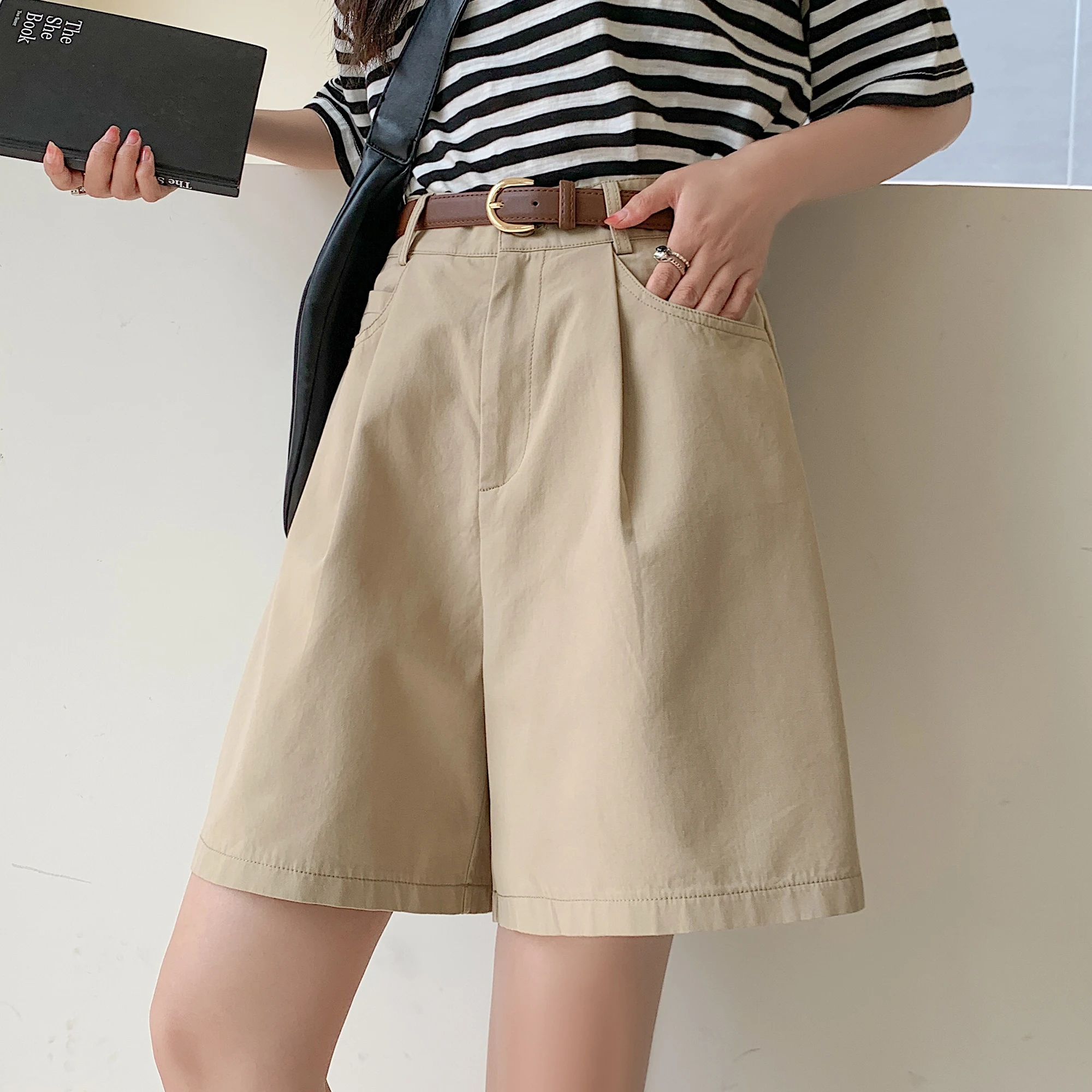 

Summer Cotton and Linen Women's Cargo Shorts Pants with Belted 2025 New Khaki High Waist Solid Casual Loose Shorts for Women