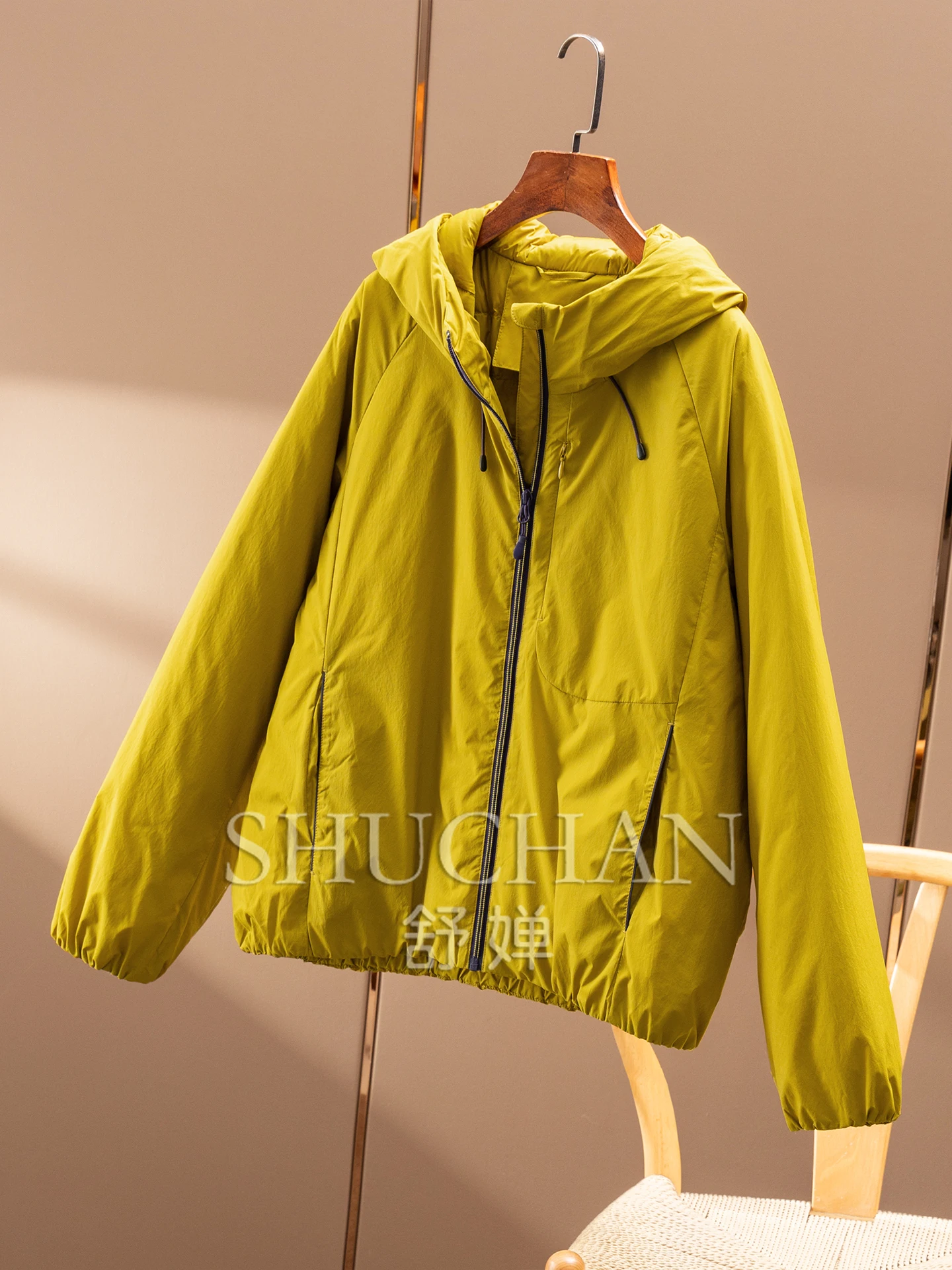 Light Outdoor Three-proof Pressure-free 90-down Hooded Down Jacket Women's 95B8 Casaco Feminino Inverno 2025