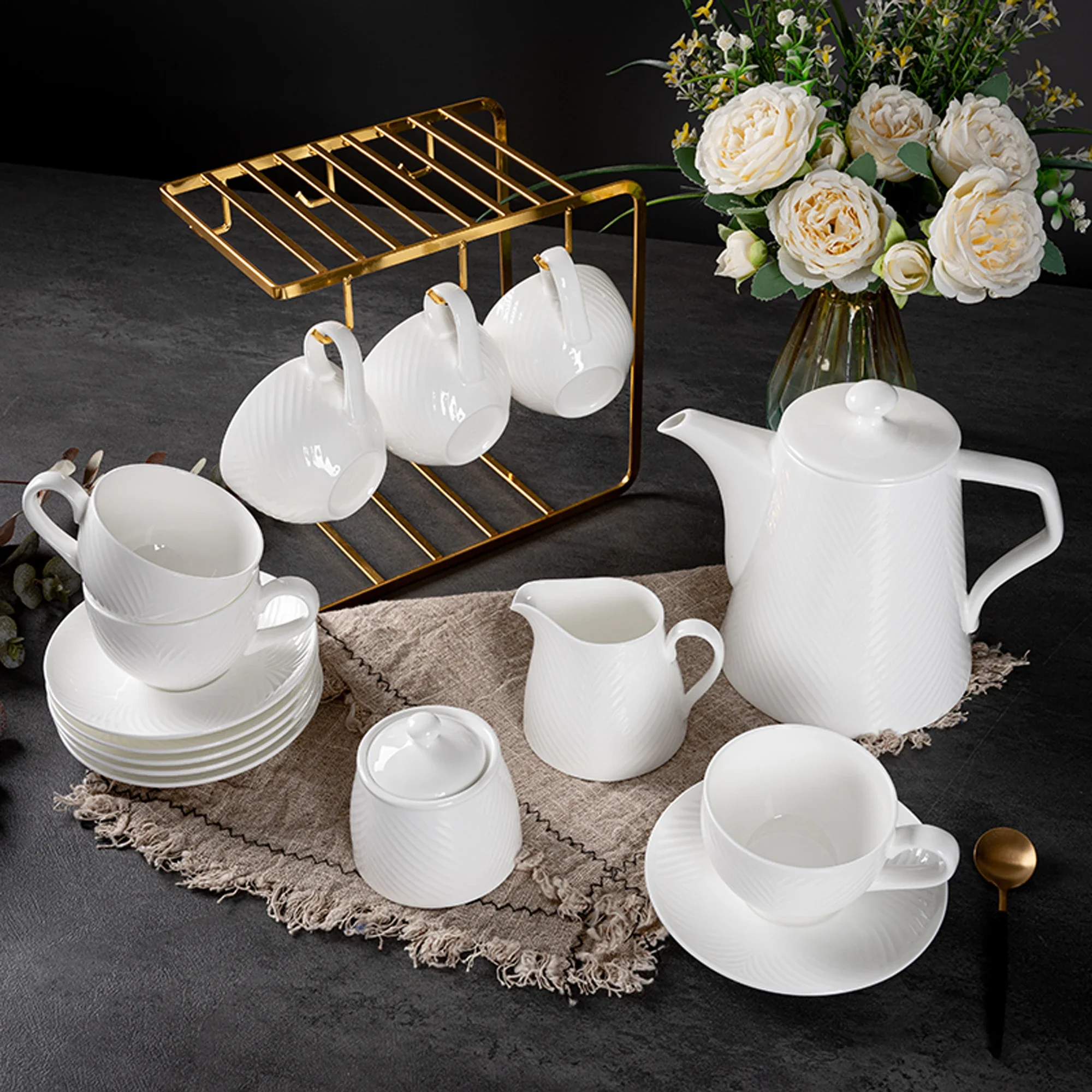 

PITO Nordic Style White Ceramic Coffee Cups Saucer 6 Sets 1000ml Tea Pot With Coffee Cups Gift Box Tea And Coffee Set