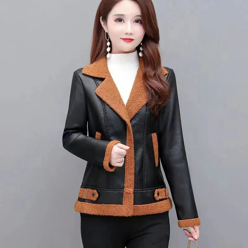 

Autumn Winter New Fur Integrated Women's Short And Velvet PU Leather Jacket Female Imitation lamb Fur Inner Jackets