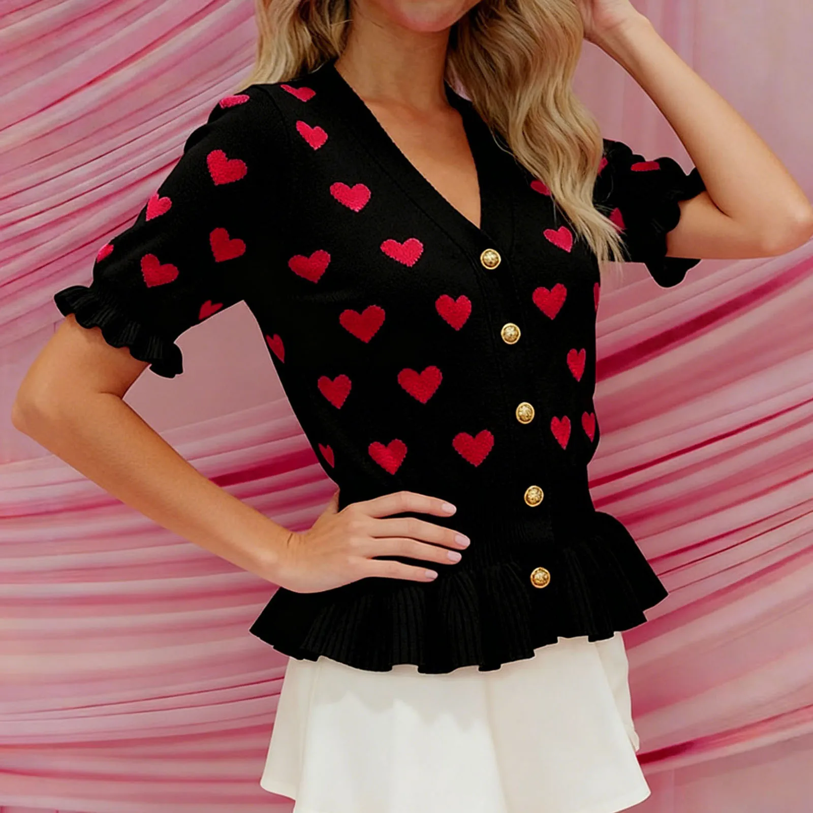 เสื้อคาร์ดิแกนถักลายหัวใจสุดหรูสำหรับผู้หญิงในวันวาเลนไทน์ ดีไซน์เก๋ไก๋ ขอบระบาย กระดุมผ่าหน้า คอวี แขนครึ่งตัว