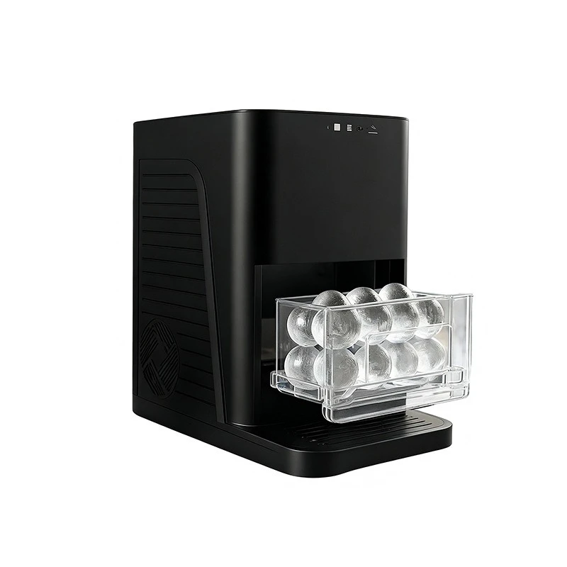 Fully automatic low-power ice maker for outdoor home small dormitory students