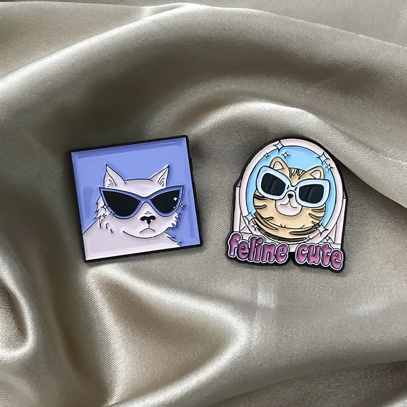 Lovely Animal Cat Enamel Pin Kitten Metal Cute Cartoon Funny Badge  Lapel Fashion Jewelry Gift Pink Heart Badges Accessories