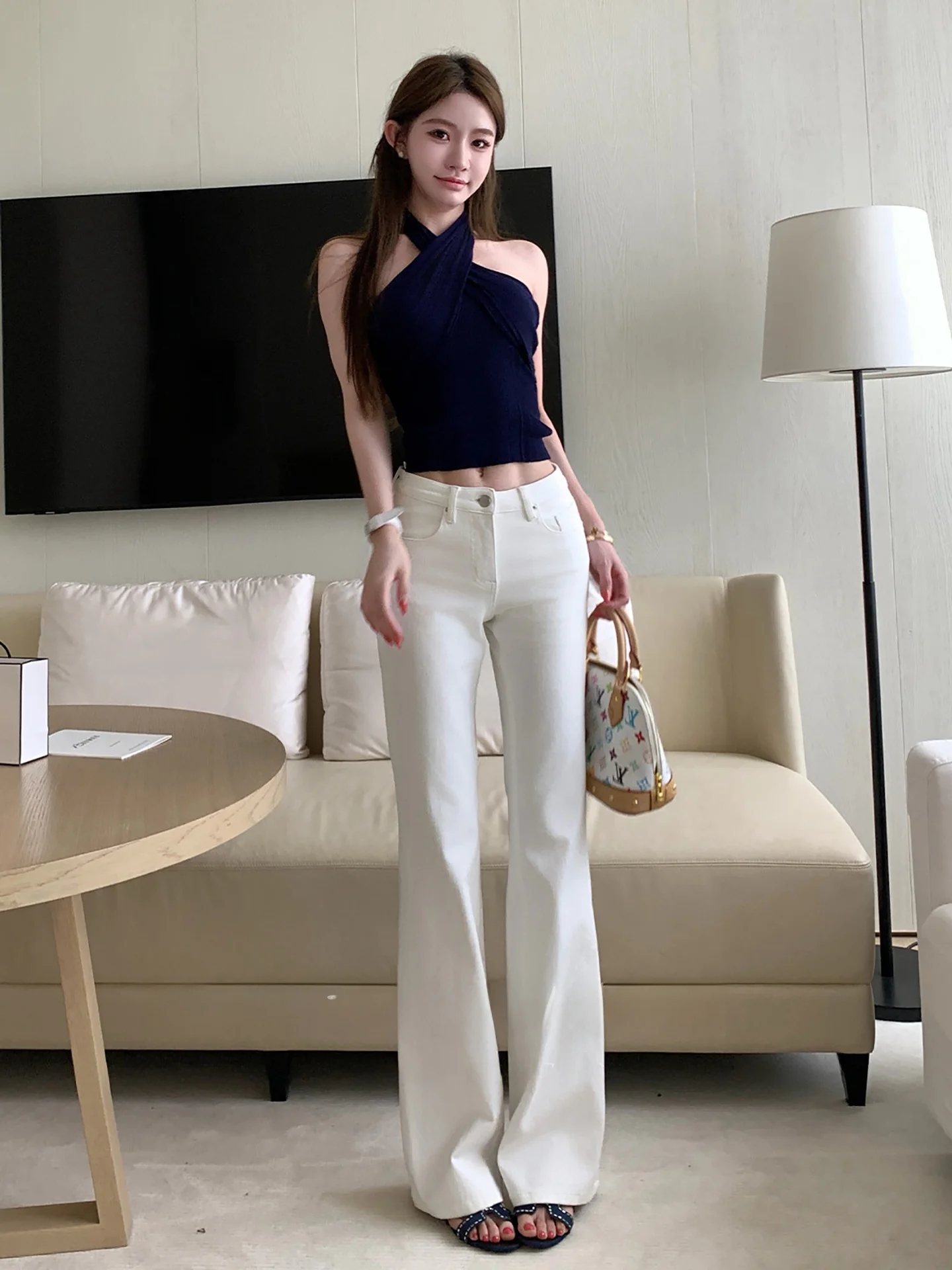 

Classic High Waist Straight Leg Jeans Women's Micro Flared Denim Pants Butt Lifting Slimming Long Trousers Versatile Cotton S...