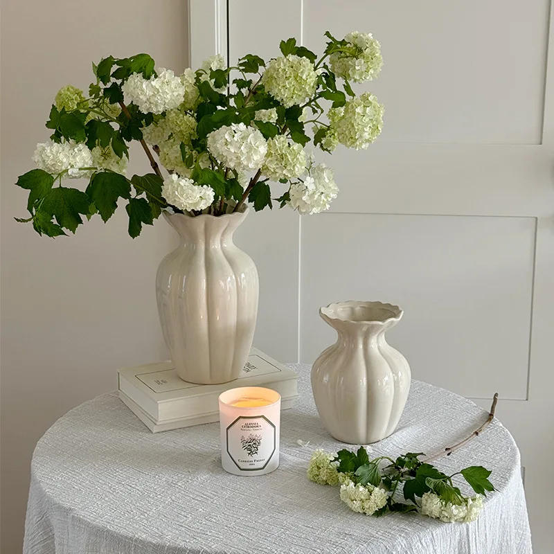 1pcs Light Luxury Ceramic Vase Desktop Flower Arrangement High-end Sense Niche Cream Style French Decorative Vase