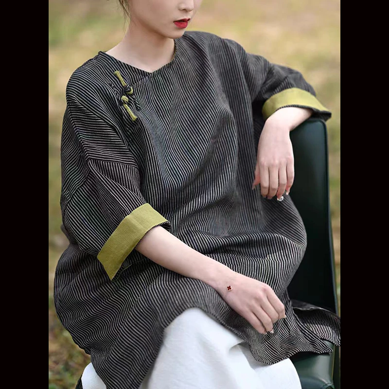 

2025 Spring Summer New Arts Style Women Batwing Sleeve Loose O-neck Shirt Good Quality Linen Striped Long Blouses Female Tops
