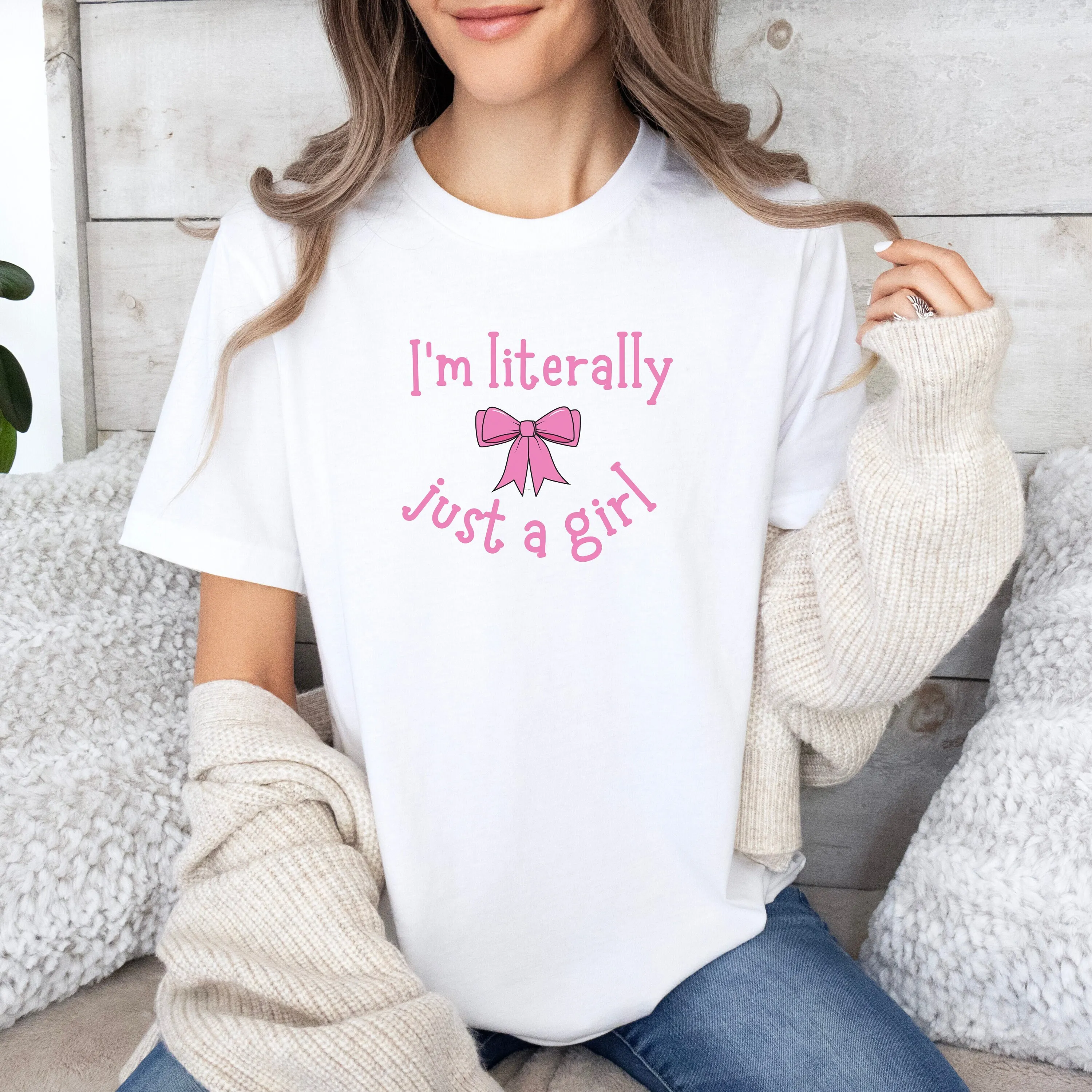 

Футболка «Я буквально просто девочка», забавная для девочек Power Her Pink Girlie Meme