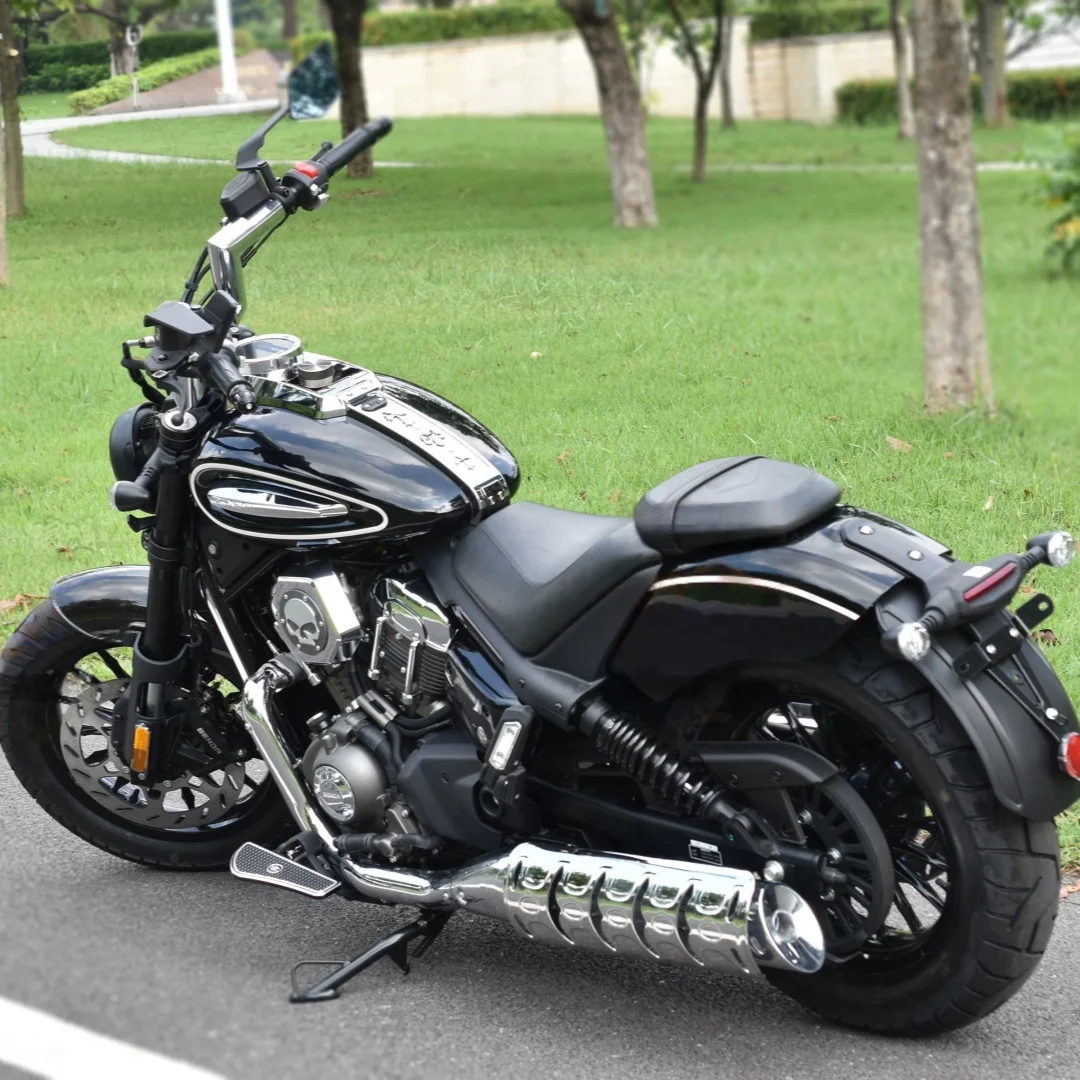 For Benda Chinchilla 350 model, the accessories include electroplating, raised handlebars and thickened handlebar grip.